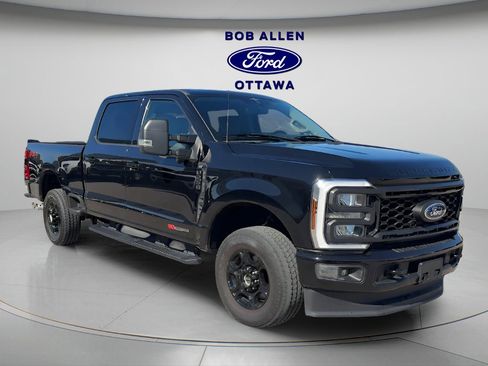 Used 2023 Ford F250 XLT w/ XLT Premium Package image 7