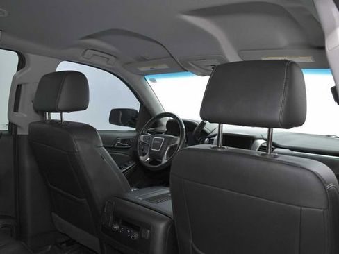 Used 2017 GMC Yukon XL SLT image 15
