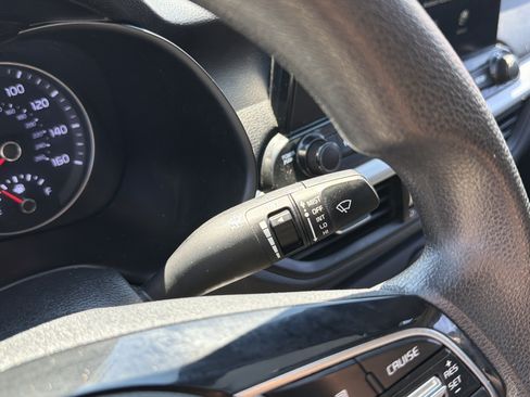 Used 2021 Kia Forte LXS FWD image 16