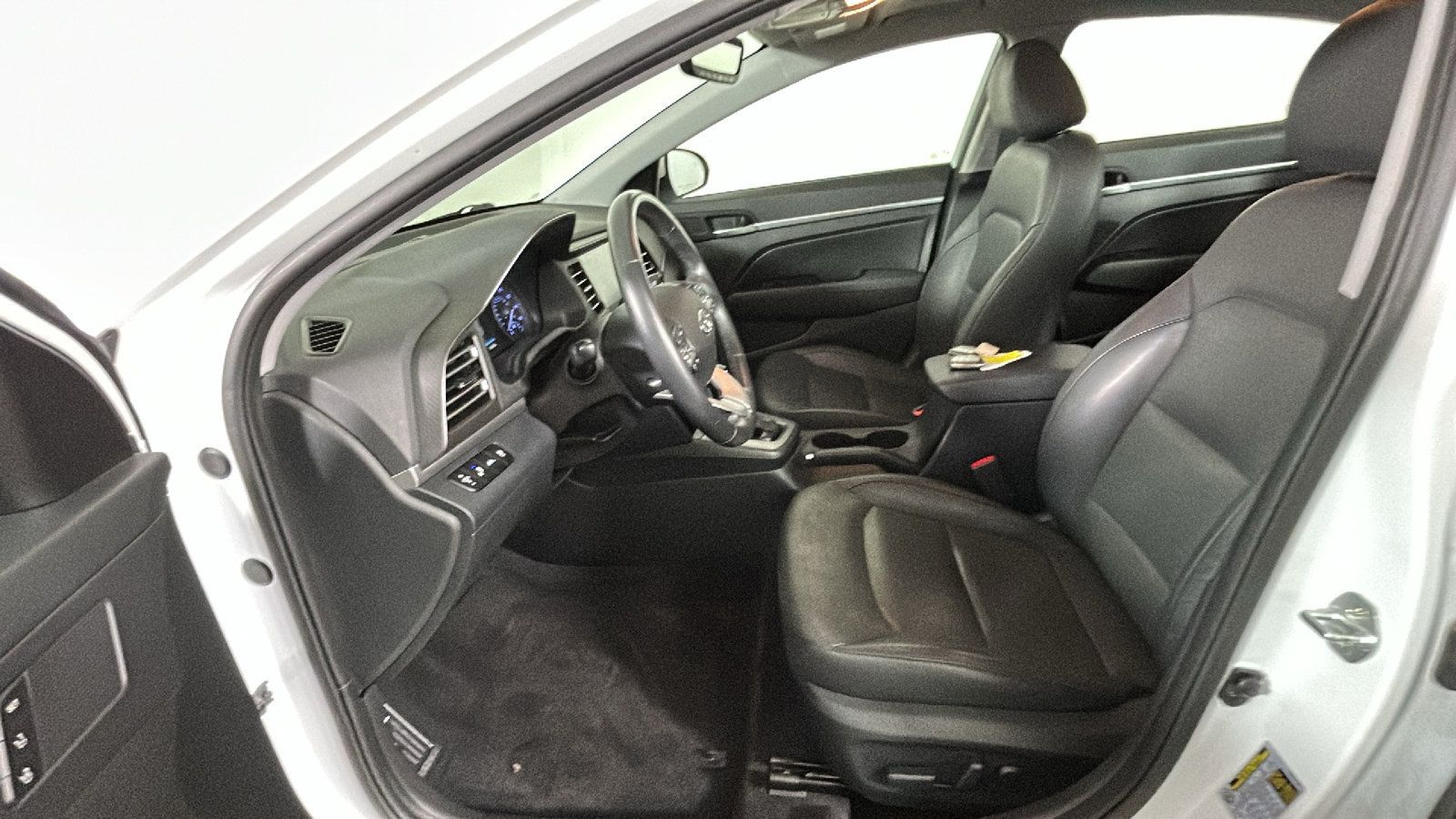 Used 2020 Hyundai Elantra Limited w/ Ultimate Package 03 FWD image 13