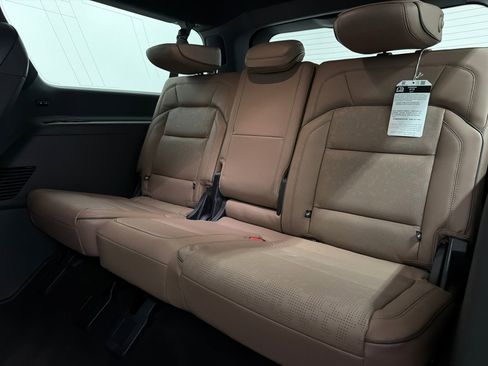 Used 2025 Lincoln Navigator L Black Label image 21