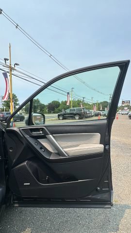 Used 2017 Subaru Forester 2.5i Limited AWD/4WD image 14