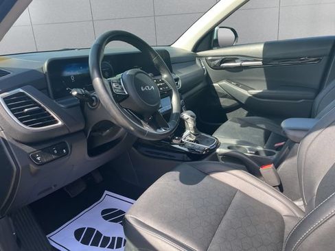 Used 2024 Kia Seltos EX AWD/4WD image 15