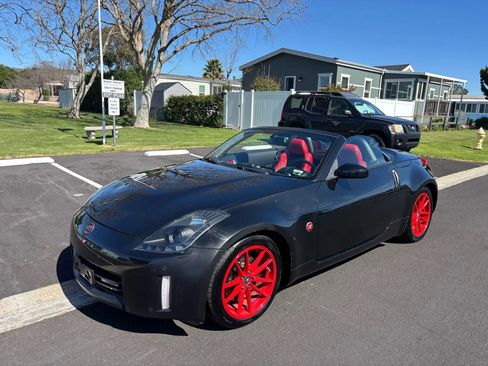 Used 2007 Nissan 350Z Touring image 4