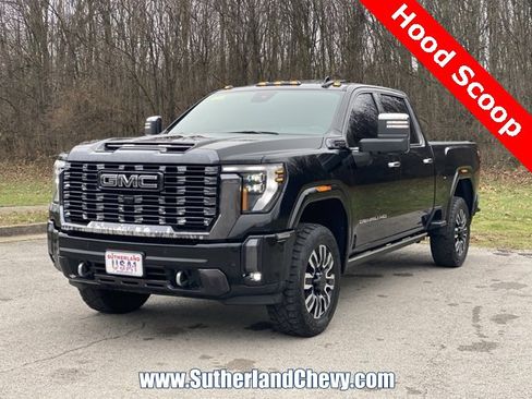 Used 2024 GMC Sierra 2500 Denali Ultimate w/ Max Trailering Package image 3