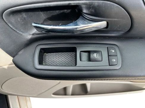 Used 2014 Dodge Grand Caravan SXT w/ Quick Order Package 29G SXT FWD image 30