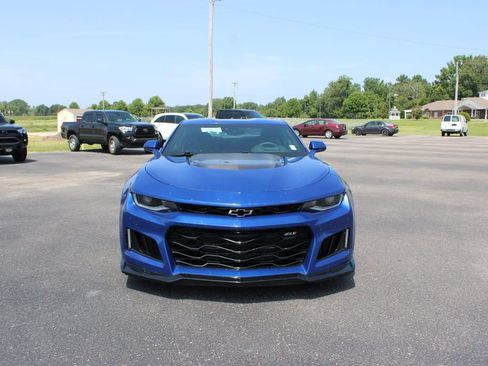 Used 2022 Chevrolet Camaro ZL1 RWD image 3