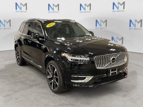 Used 2023 Volvo XC90 B5 Plus w/ Protection Package Premier image 7