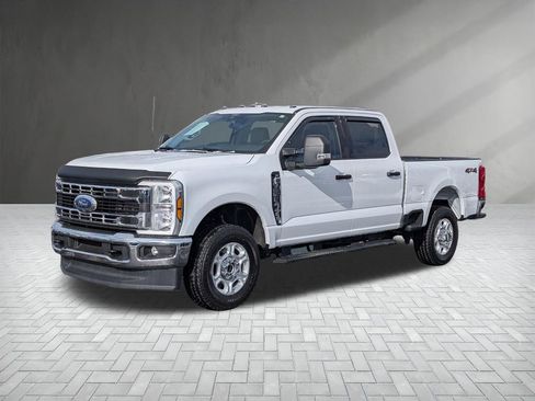 Certified 2025 Ford F350 XLT image 2