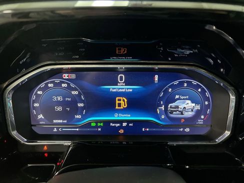 Used 2024 Chevrolet Silverado 1500 LT Trail Boss w/ Convenience Package II image 12