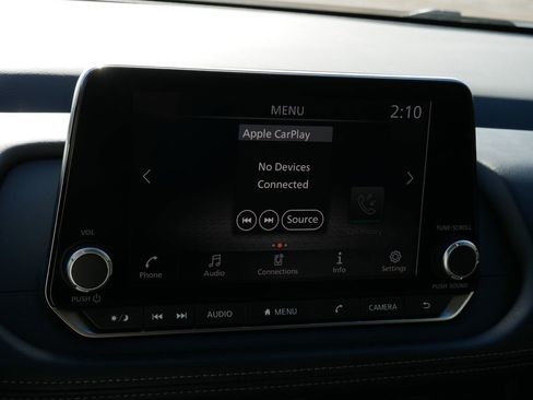 Used 2024 Nissan Rogue S FWD image 20