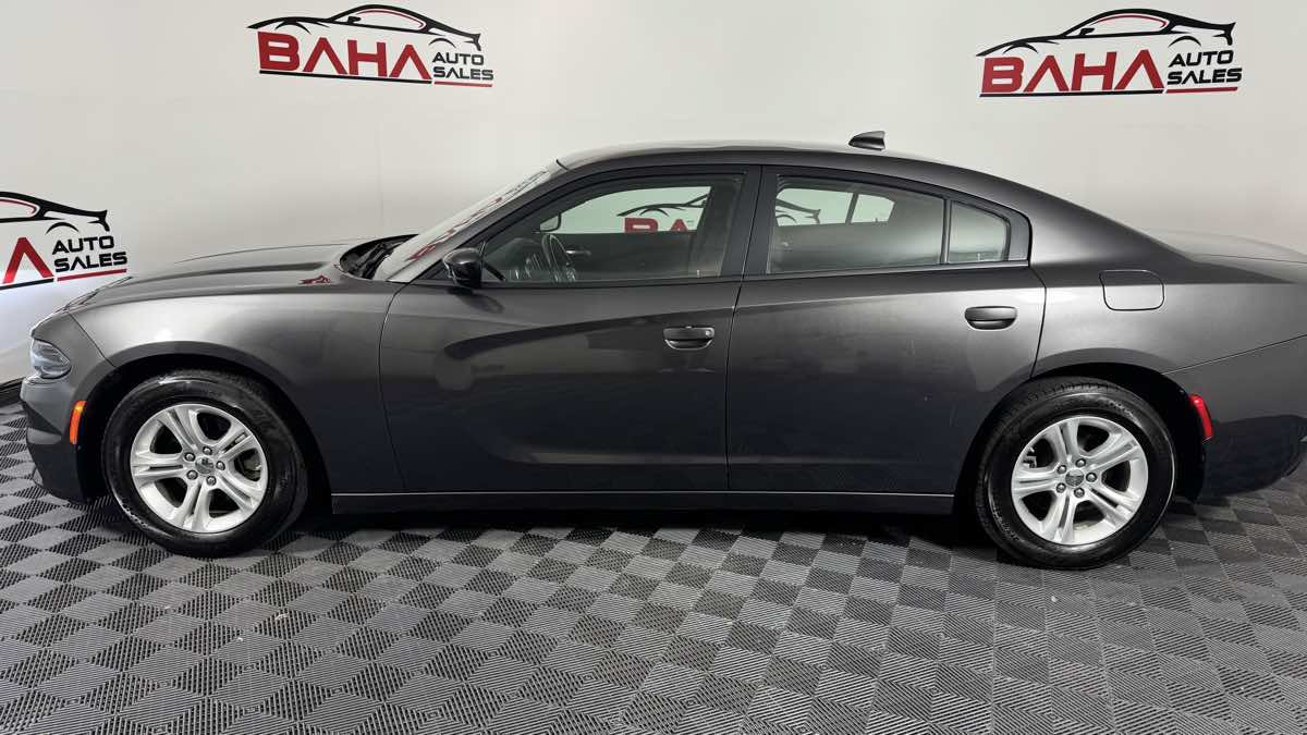 Used 2023 Dodge Charger SXT RWD image 4