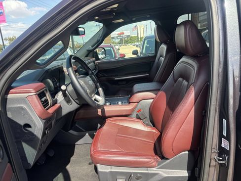 Used 2024 Ford Expedition Limited AWD/4WD image 30