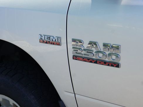 Used 2016 RAM 2500 Tradesman w/ Chrome Appearance Group AWD/4WD image 9