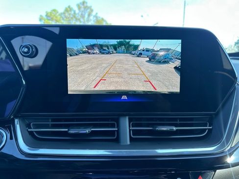 New 2025 Chevrolet Trax RS w/ Driver Confidence Package image 19