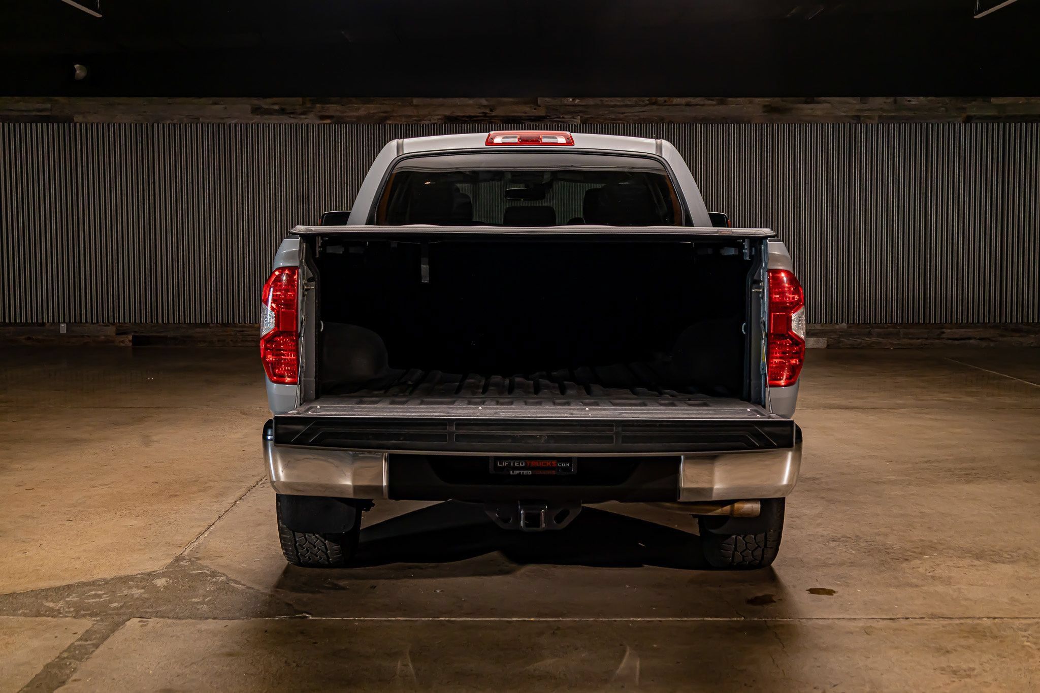 Used 2019 Toyota Tundra SR5 w/ SR5 Upgrade Package AWD/4WD image 8
