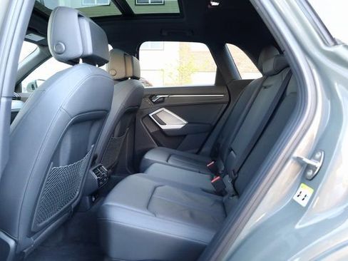 Used 2022 Audi Q3 2.0T Premium image 27