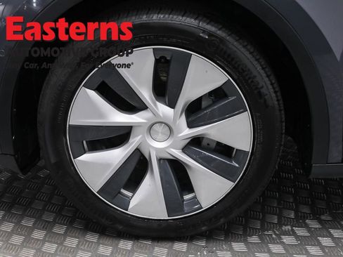 Used 2020 Tesla Model Y Long Range image 28