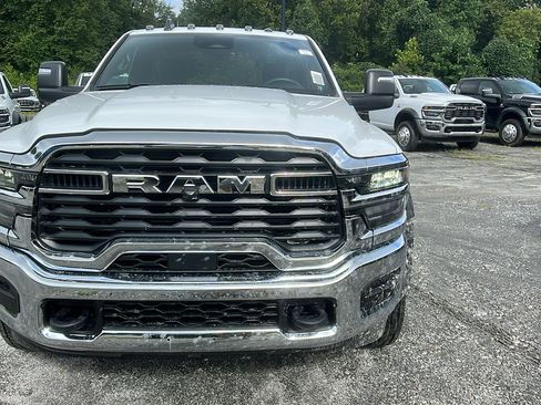 New 2025 RAM 5500 Tradesman image 3
