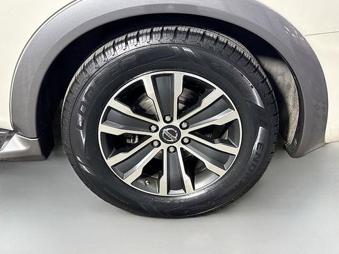 Used 2020 Nissan Armada SL w/ Premium Package image 34