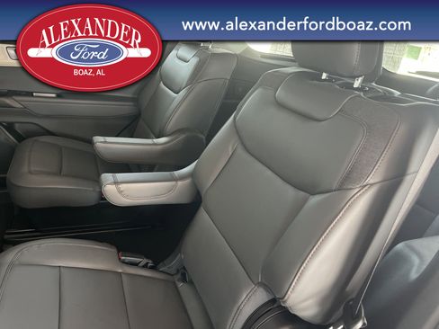 New 2026 Ford Explorer Active w/ Active Comfort Package image 13