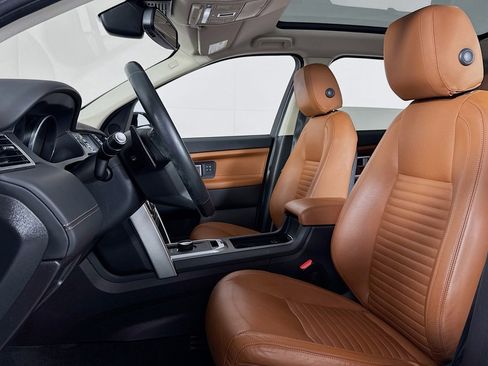 Used 2017 Land Rover Discovery Sport HSE Luxury image 17