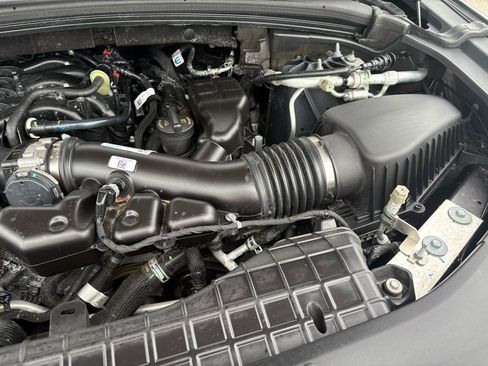 Used 2023 Jeep Grand Cherokee Laredo AWD/4WD image 66