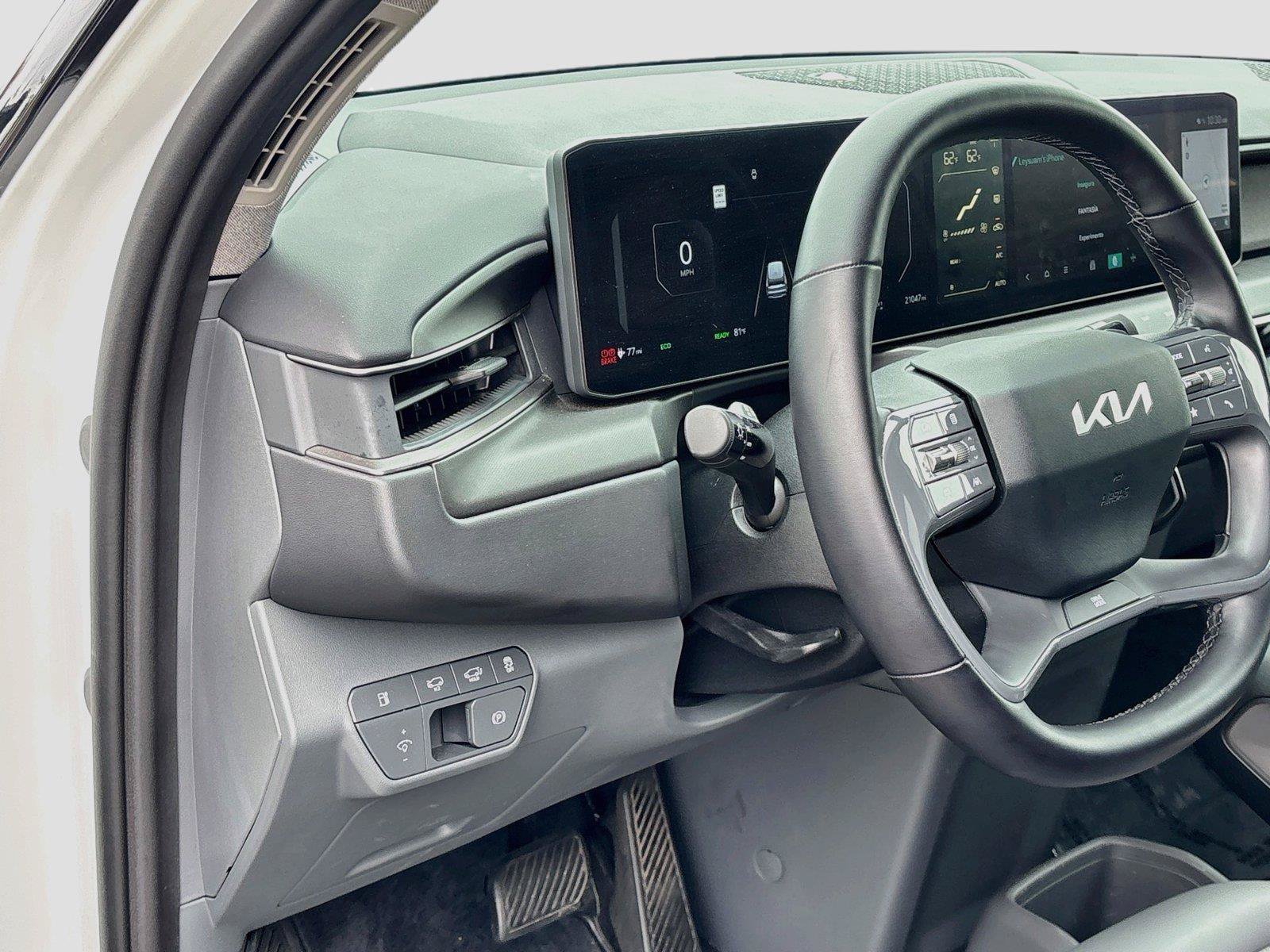 Used 2024 Kia EV9 Light Long Range RWD image 10