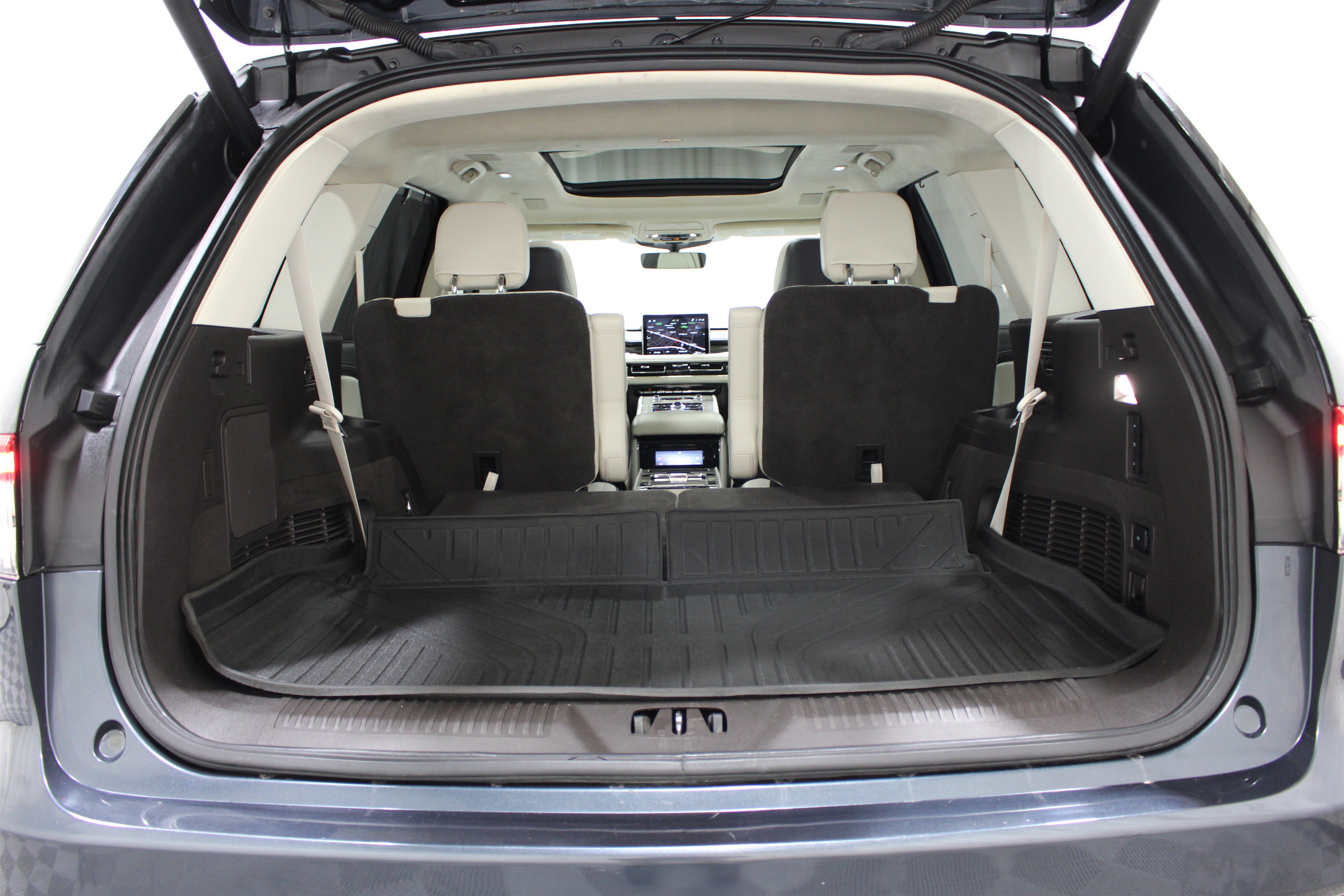 Used 2021 Lincoln Aviator Black Label w/ Dynamic Handling Package AWD/4WD image 25