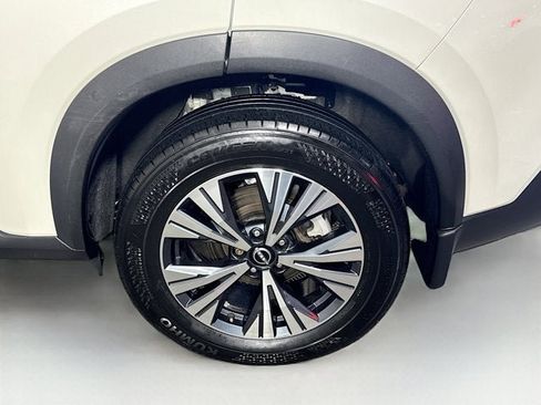 Used 2023 Nissan Rogue SV w/ SV Premium B Package image 26