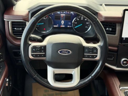 Used 2024 Ford Expedition Limited AWD/4WD image 17