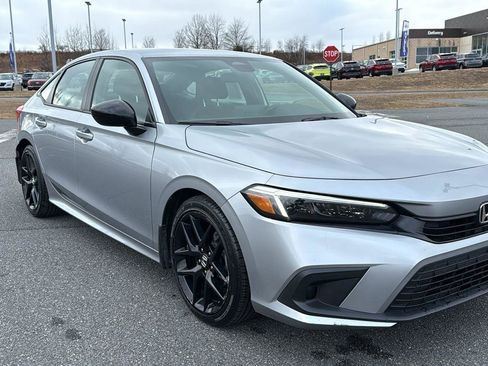 Used 2023 Honda Civic Sport image 1