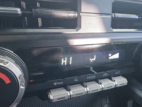 Used 2024 Toyota Tacoma TRD Sport image 13