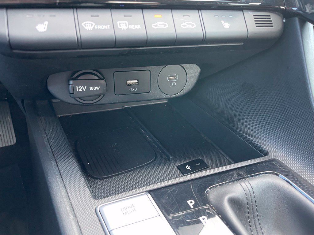 Used 2025 Hyundai Elantra SEL FWD image 12