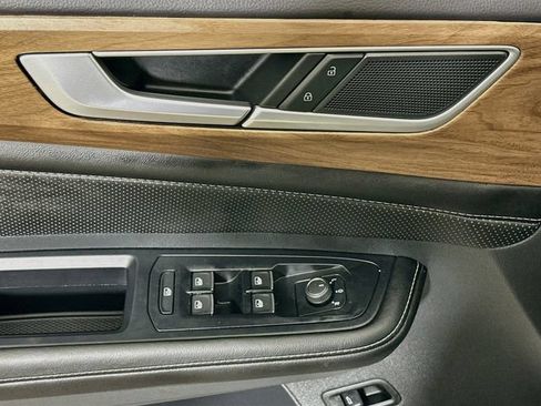Certified 2026 Volkswagen Atlas SE w/ Panoramic Sunroof Package AWD/4WD image 18