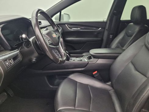 Used 2020 Cadillac XT5 Premium Luxury FWD image 17