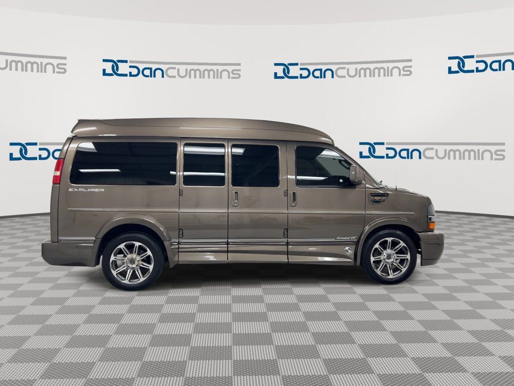 Used 2016 Chevrolet Express 2500 RWD image 9