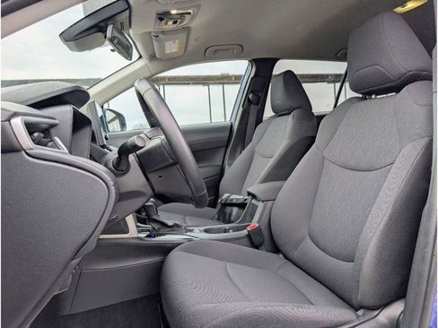 Used 2024 Toyota Corolla Cross LE image 14