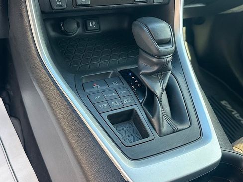 Certified 2019 Toyota RAV4 XLE w/ Convenience Package AWD/4WD image 22