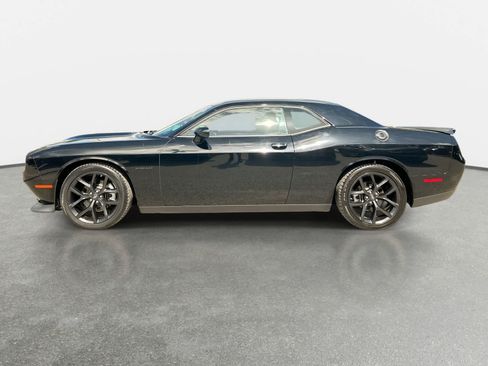 Used 2022 Dodge Challenger R/T w/ Blacktop Package RWD image 4
