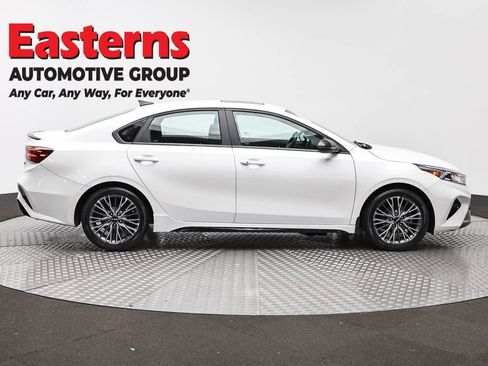 Used 2022 Kia Forte GT-Line w/ GT-Line Premium Package FWD image 4