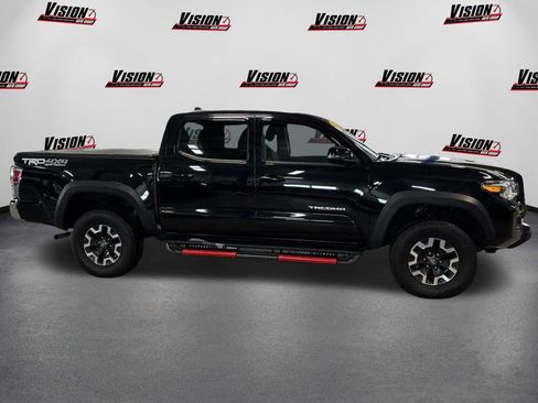 Used 2022 Toyota Tacoma TRD Off-Road image 4