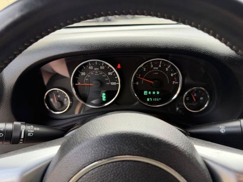 Used 2016 Jeep Wrangler Sport AWD/4WD image 16