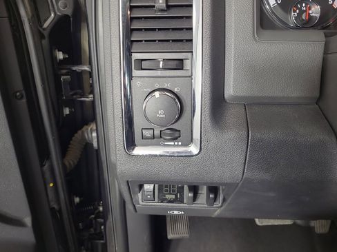 Used 2010 Dodge Ram 2500 Truck Laramie w/ Chrome Accents Group image 13