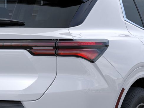 New 2025 Chevrolet Equinox EV LT FWD image 11
