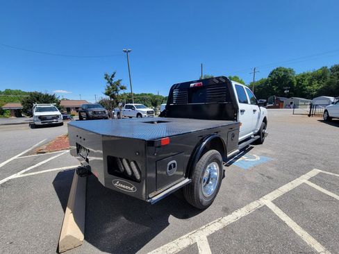 Used 2023 RAM 3500 Tradesman w/ Chrome Appearance Group AWD/4WD image 18