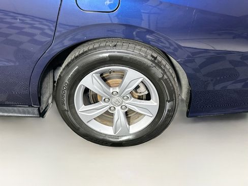 Used 2019 Honda Odyssey EX-L image 11