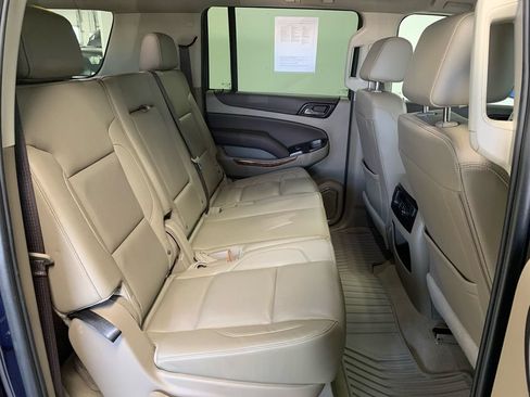 Used 2020 Chevrolet Suburban Premier w/ Max Trailering Package AWD/4WD image 33
