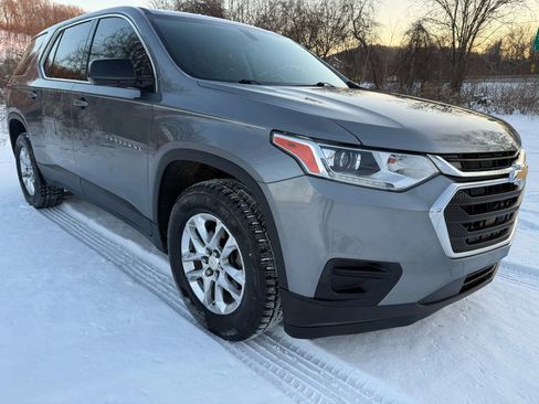 Used 2020 Chevrolet Traverse LS image 16