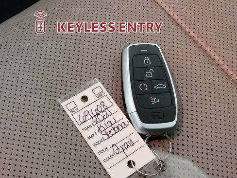 Used 2021 Kia Sedona EX image 25